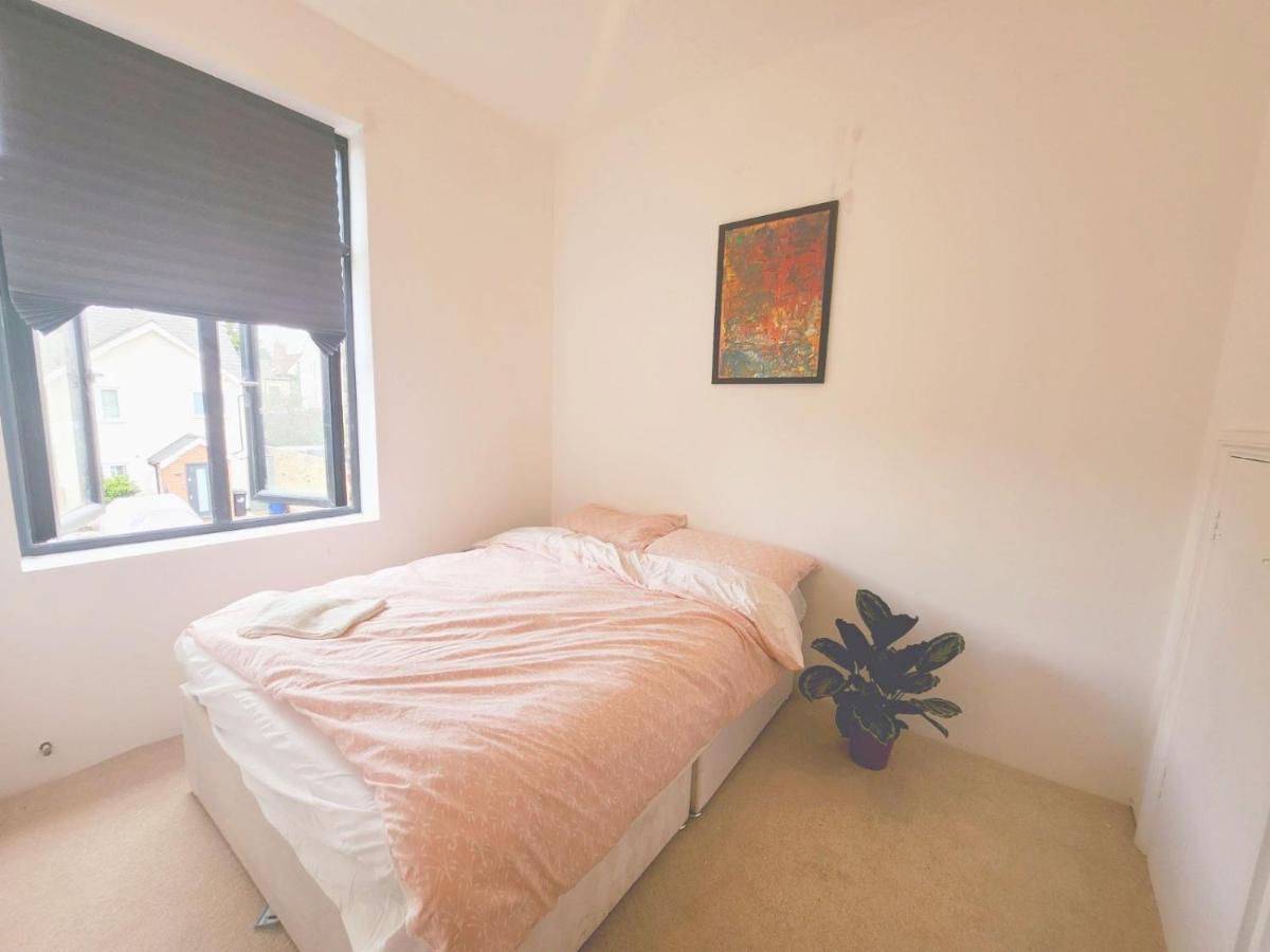 Urban Escape Ealing Hotel ลอนดอน ภายนอก รูปภาพ